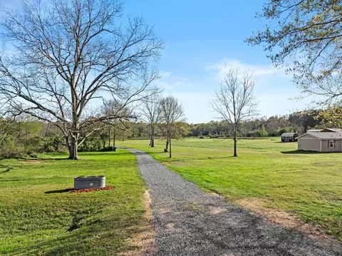 225 Newco Rd, Wiggins, MS 39577 photo 3