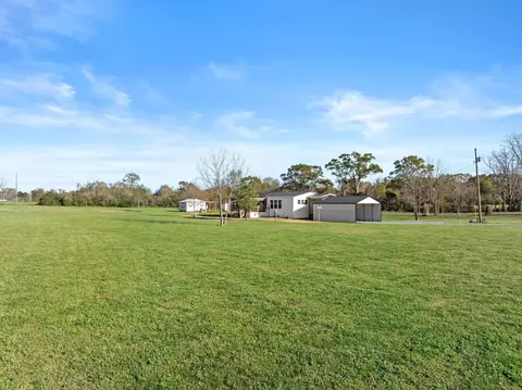 225 Newco Rd, Wiggins, MS 39577 photo 5