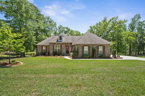 17 Carnaby St, Petal, MS 39465