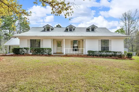 40 Breland Dr, Sumrall, MS 39482