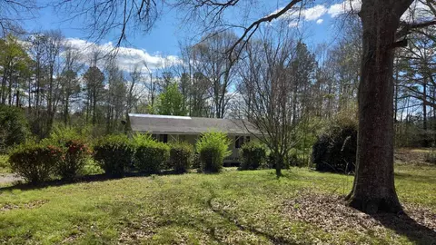 26 Rankin Flowers Rd, Collins, MS 39428