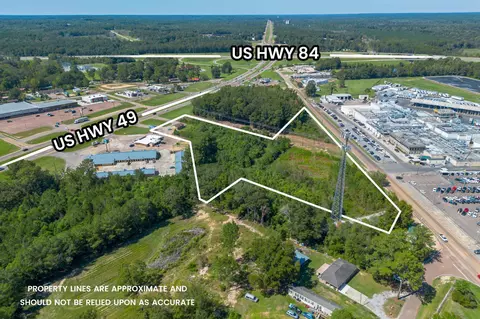 3492 Us 49, Collins, MS 39428