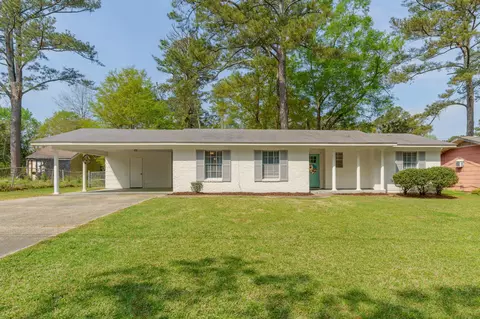 910 Mamie Dr, Mendenhall, MS 39114