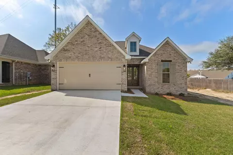 80 Village Dr, Hattiesburg, MS 39402