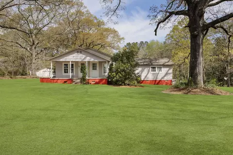 10 Airport Rd, Prentiss, MS 39474