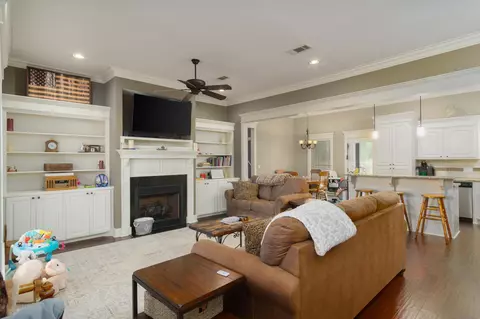 31 W Sycamore, Sumrall, MS 39482 photo 2