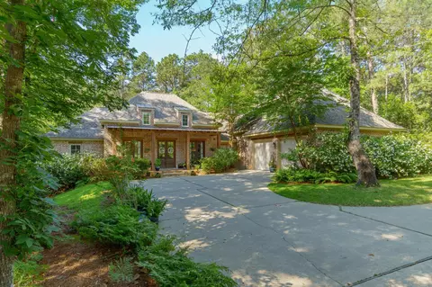 9 Steep Holw, Hattiesburg, MS 39402
