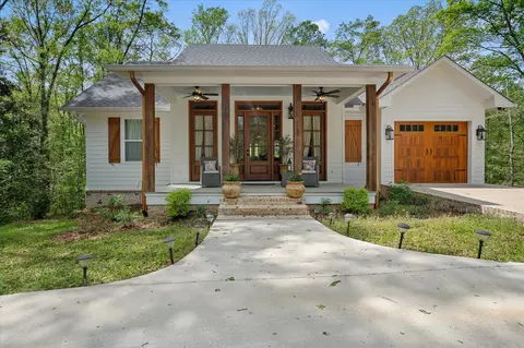 19 County Rd 188, Louin, MS 39338