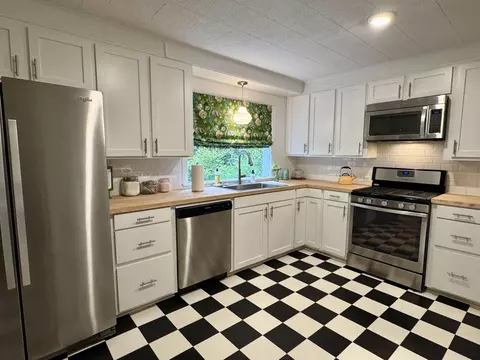 23 E Ridge Rd, Laurel, MS 39440 photo 5
