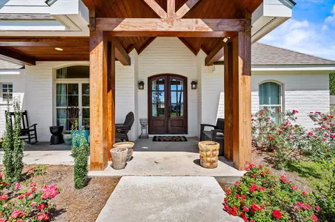 19 Edgewater Point Pt, Hattiesburg, MS 39402