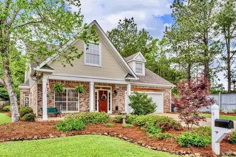 19 Northshore Ct, Hattiesburg, MS 39402