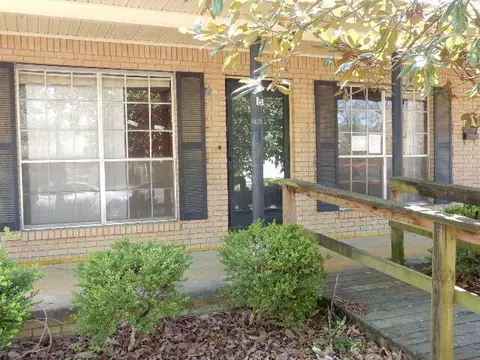 Exterior - 608 E 11th St, Laurel, MS 39440 photo 8 of 9