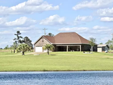 1389 Bethel Church Rd, Bassfield, MS 39421