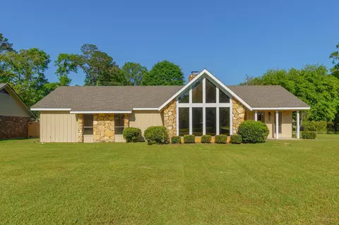 915 S 34th Ave, Hattiesburg, MS 39402