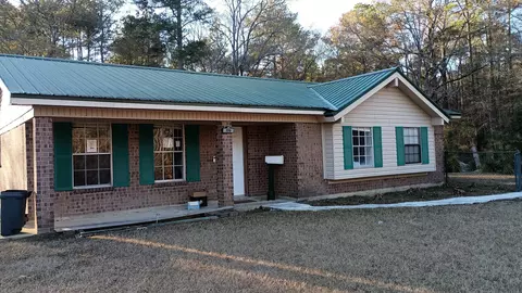 370 Camp 8 Rd, Richton, MS 39476