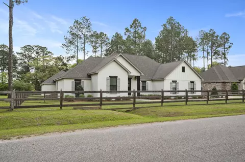 22 Serene Meadows Dr, Hattiesburg, MS 39402