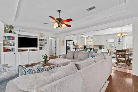Living - 14 E Spruce, Sumrall, MS 39482 photo 1 of 2