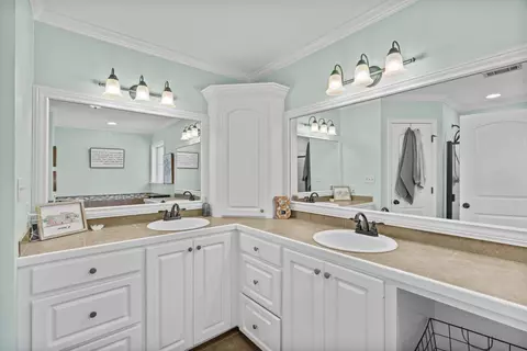 Bath - 14 E Spruce, Sumrall, MS 39482 photo 2 of 5
