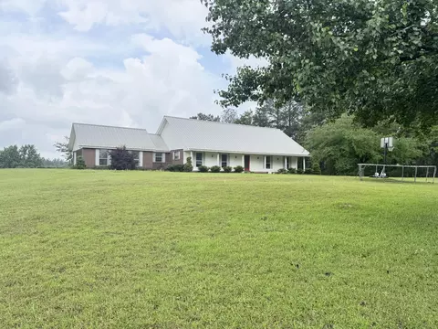 3742 Scr 70, Taylorsville, MS 39168
