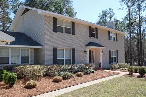 220 E Lakeside Dr, Hattiesburg, MS 39402