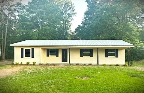 214 N Jadek Dr, Magee, MS 39111