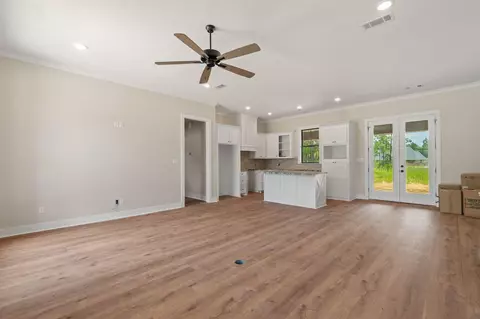 Living - 8 Brunswick Pt, Sumrall, MS 39482 photo 1 of 2