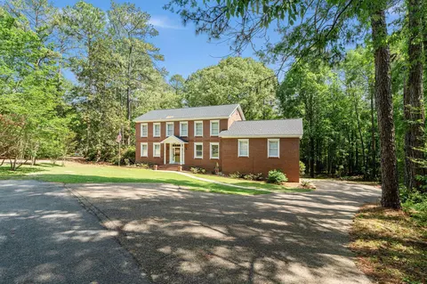 11 Holly Hl, Hattiesburg, MS 39402