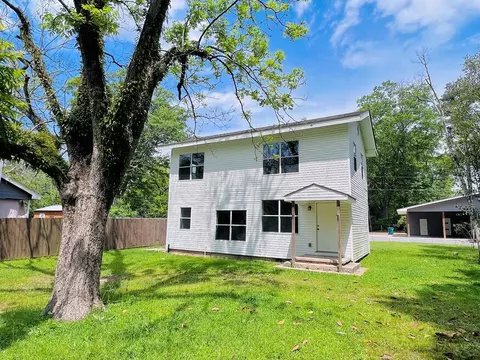 308 W Beers St, Poplarville, MS 39470