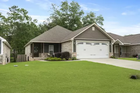 12 N Barnes Field Dr, Hattiesburg, MS 39402