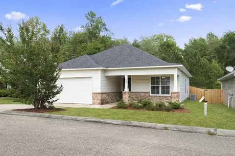35 Clear Springs Ct, Hattiesburg, MS 39402