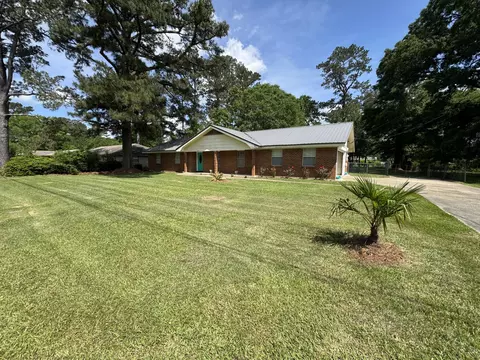 122 Anita Dr, Hattiesburg, MS 39401