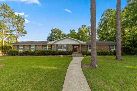 300 Beverly Ln, Hattiesburg, MS 39402