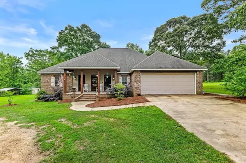 26 Dobb Rd, Sumrall, MS 39482