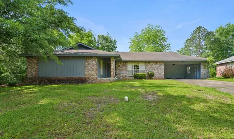 3108 Fernway Dr, Hattiesburg, MS 39401