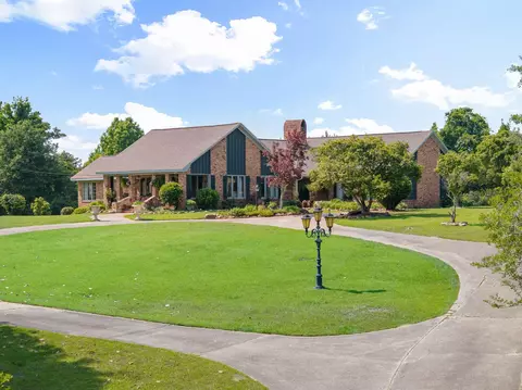 1072 Richburg Rd, Hattiesburg, MS 39402