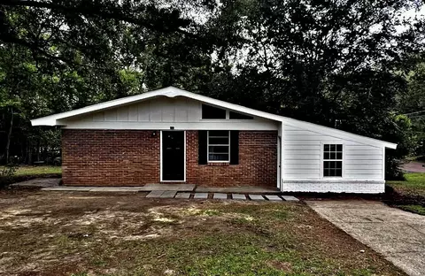 502 8th St, Purvis, MS 39475
