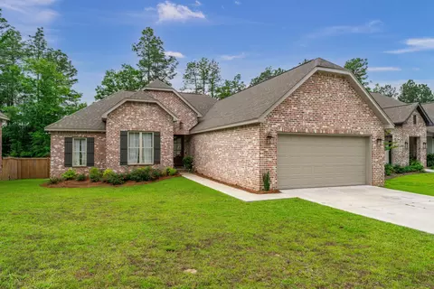 17 Waverly Ct, Hattiesburg, MS 39402