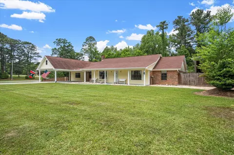103 Oak Dr, Petal, MS 39465