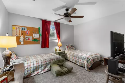 Bedroom - 4423 Hwy 589, Sumrall, MS 39482 photo 5 of 6
