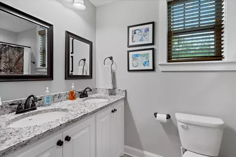 Bath - 4423 Hwy 589, Sumrall, MS 39482 photo 1 of 3