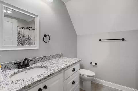 Bath - 4423 Hwy 589, Sumrall, MS 39482 photo 3 of 3