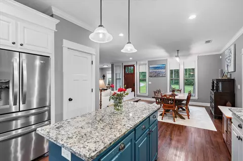 Kitchen - 4423 Hwy 589, Sumrall, MS 39482 photo 2 of 3