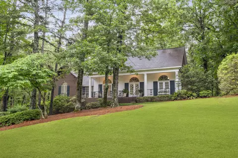 98 Cornerstone Rd, Hattiesburg, MS 39402
