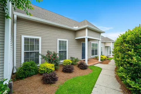 18 Silverleaf Ln, Hattiesburg, MS 39402