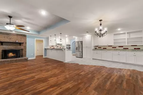 Living - 202 Poplar Loop, Petal, MS 39465 photo 2 of 7
