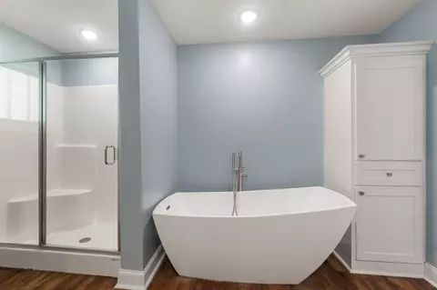 Bath - 202 Poplar Loop, Petal, MS 39465 photo 1 of 8