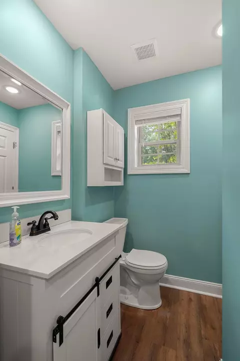 Bath - 202 Poplar Loop, Petal, MS 39465 photo 7 of 8