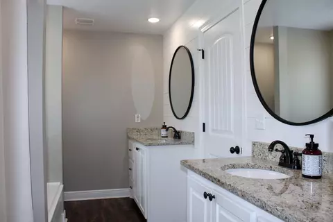Bath - 107 Mozingo Dr, Petal, MS 39465 photo 4 of 5