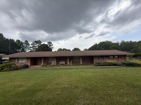 1703 Church St, Columbia, MS 39429