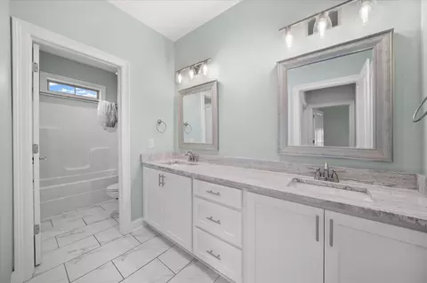 Bath - 2 Fieldpointe, Petal, MS 39465 photo 6 of 6